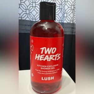 LUSH Subscription Exclusive! Two Hearts Shower Gel